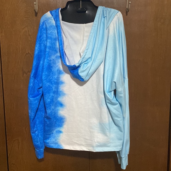 Size: L
Color: blue - Picture 2 of 2